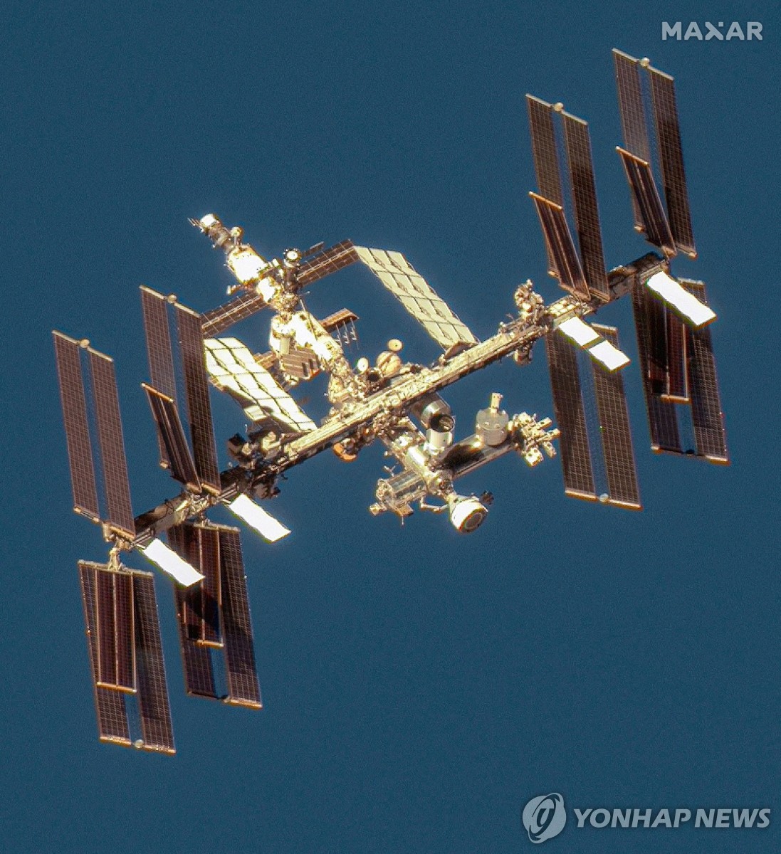 우주서 러시아 위성 분해…인근 국제우주정거장 비행사 대피