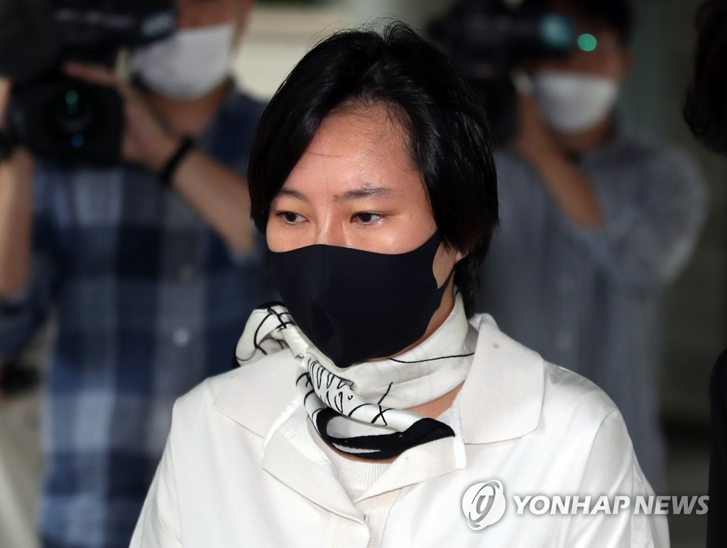 공수처, 장시호 참고인 조사…'증언 회유 의혹' 부인