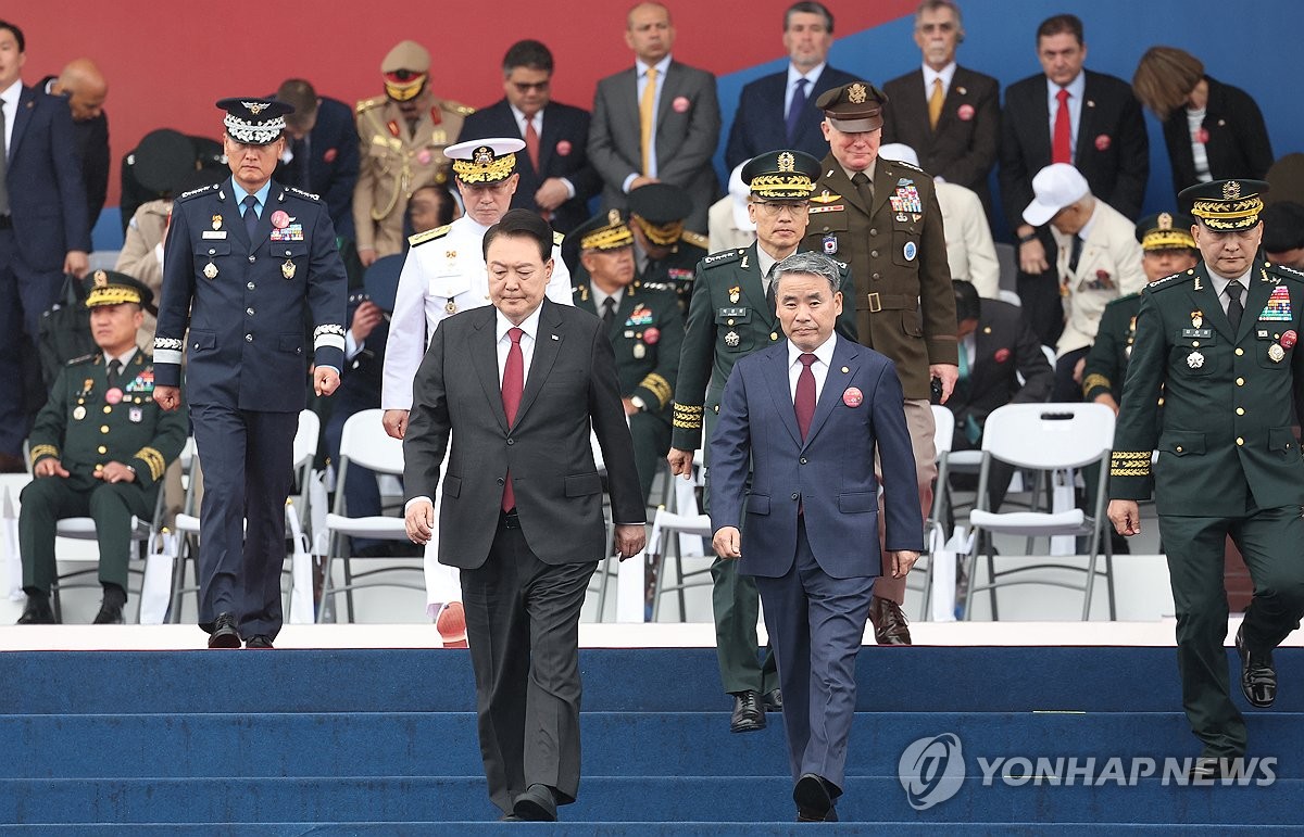 국방부 차관, 채상병 사건 기록 회수날 尹대통령에 2차례 전화