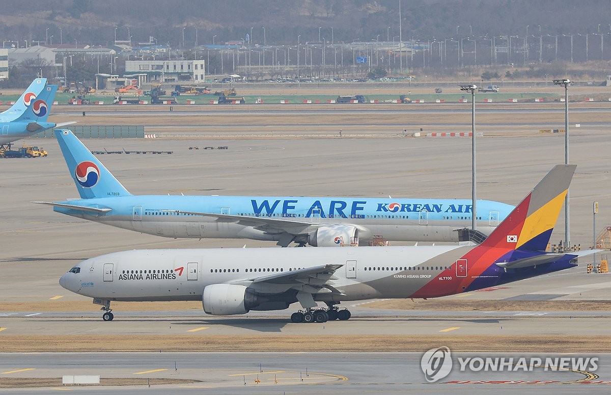 아시아나 조종사·일반노조 "합병 결사반대…국민 피해 명백"