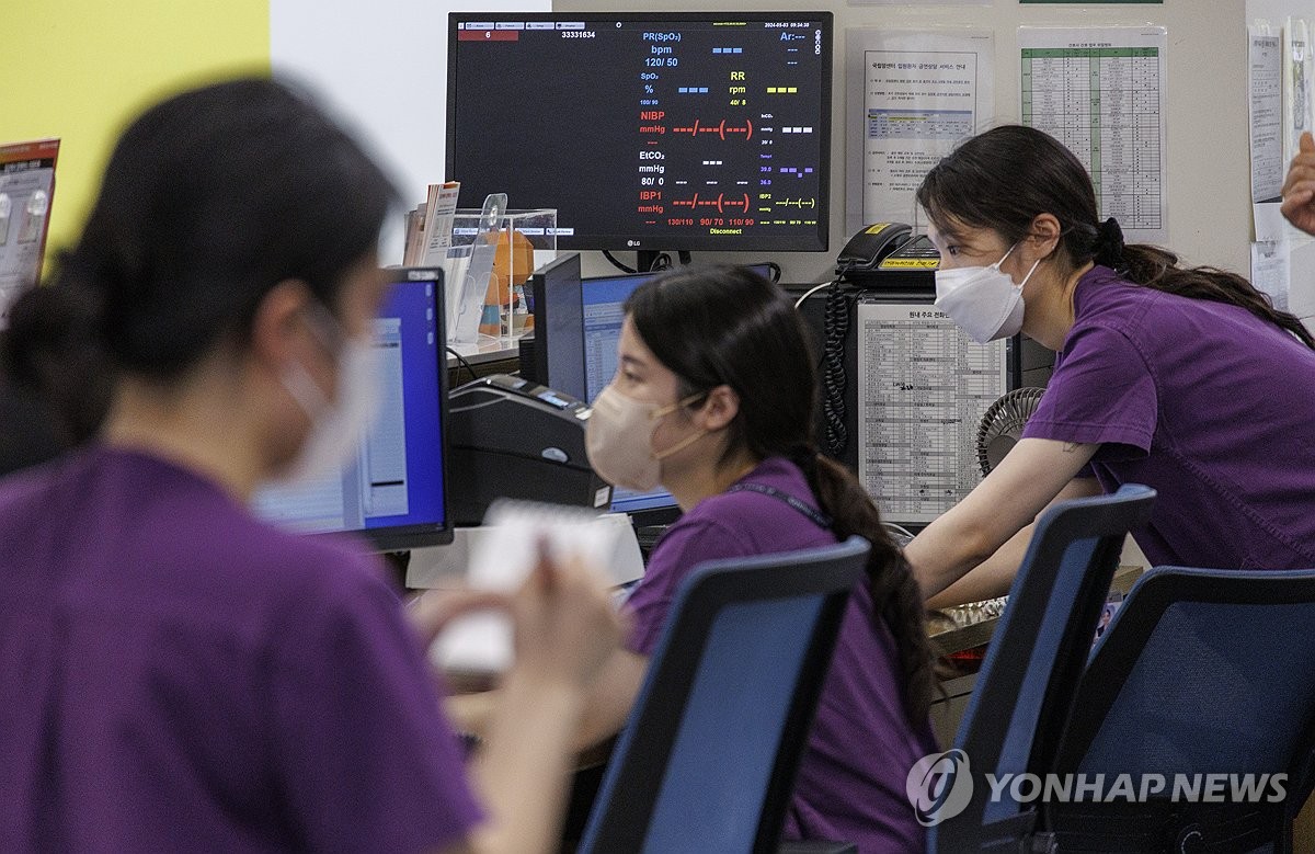 [속보] 정부 "진료지원간호사에 별도 수당 지원…업무범위 확대"