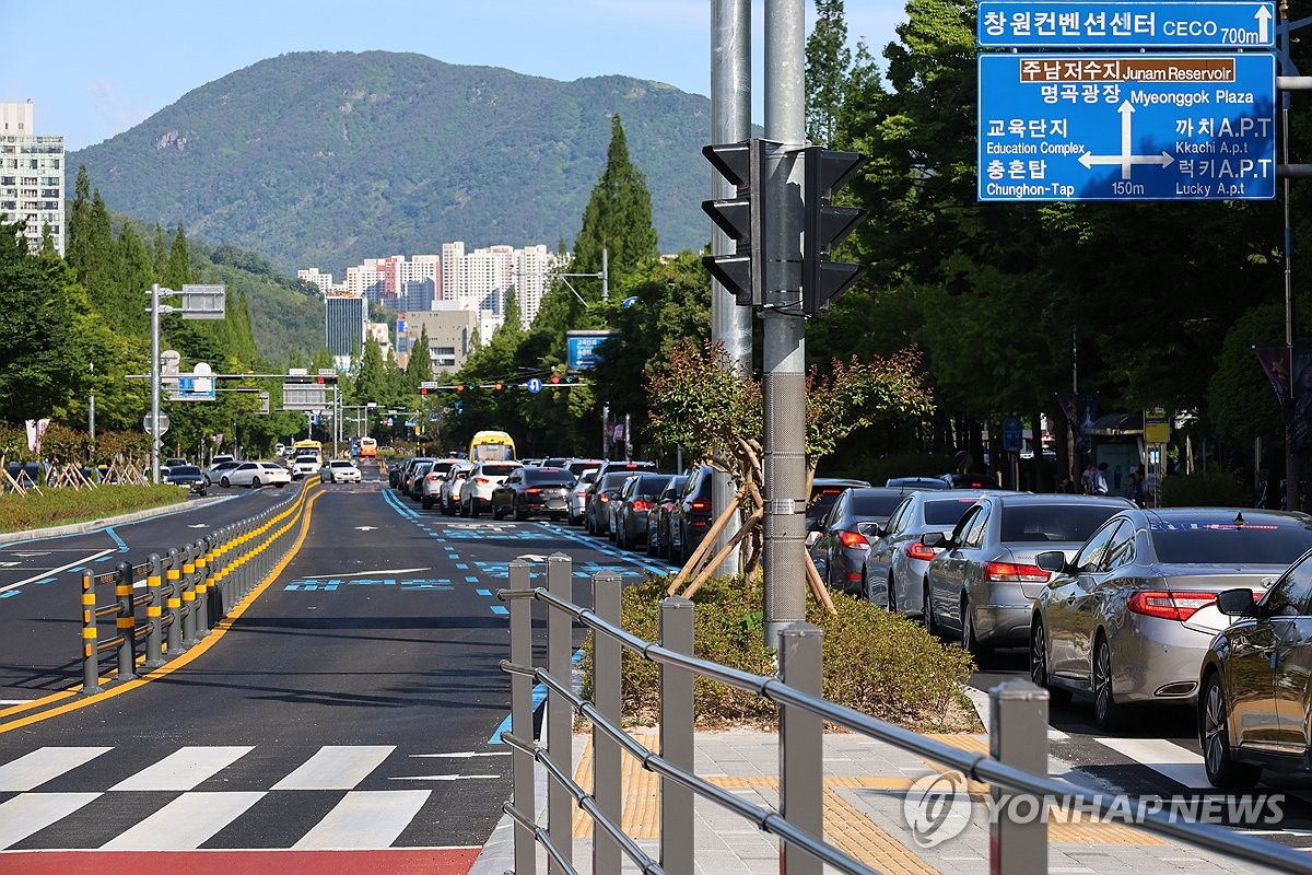 창원시장 "S-BRT 개통 한 달…불편함 없게 계속 신경 써야"