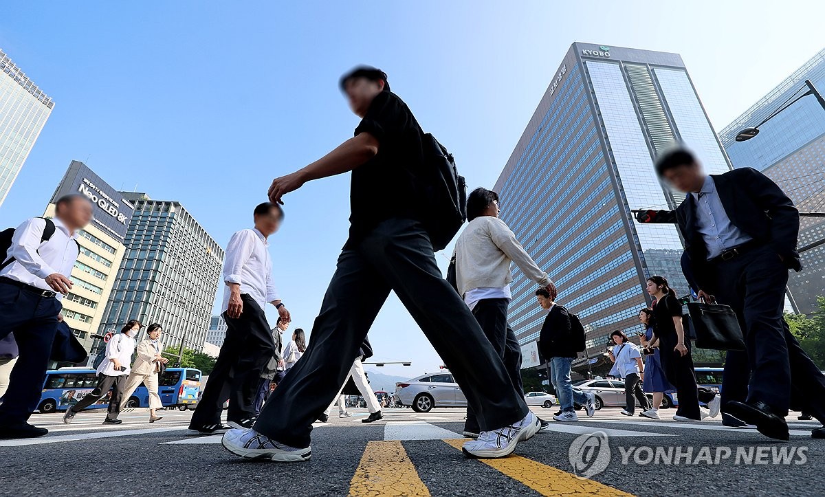 [퇴직연금 20년] ②"법정연금 걸맞게 퇴직연금 운용도 공적 성격 강화해야"