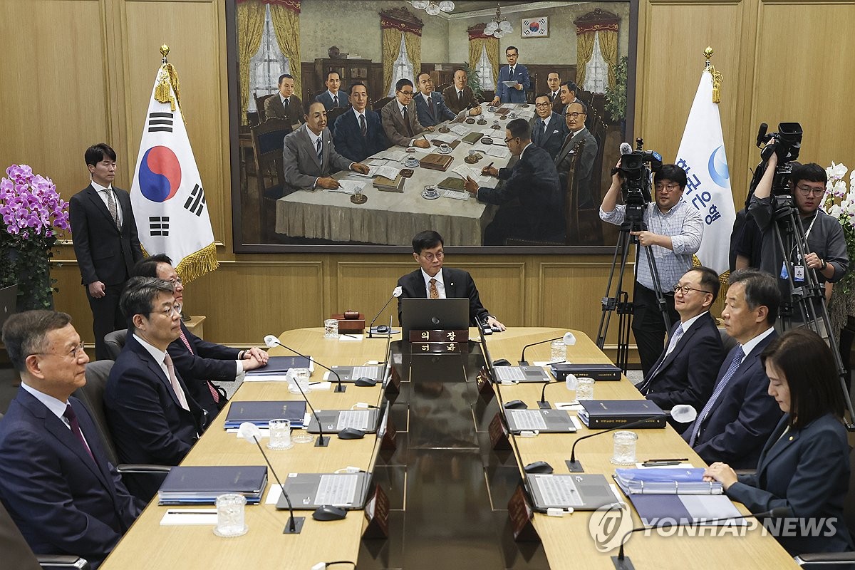 유럽 방향 틀어 인하 단행…주요국 금리 정책은 '각자도생'