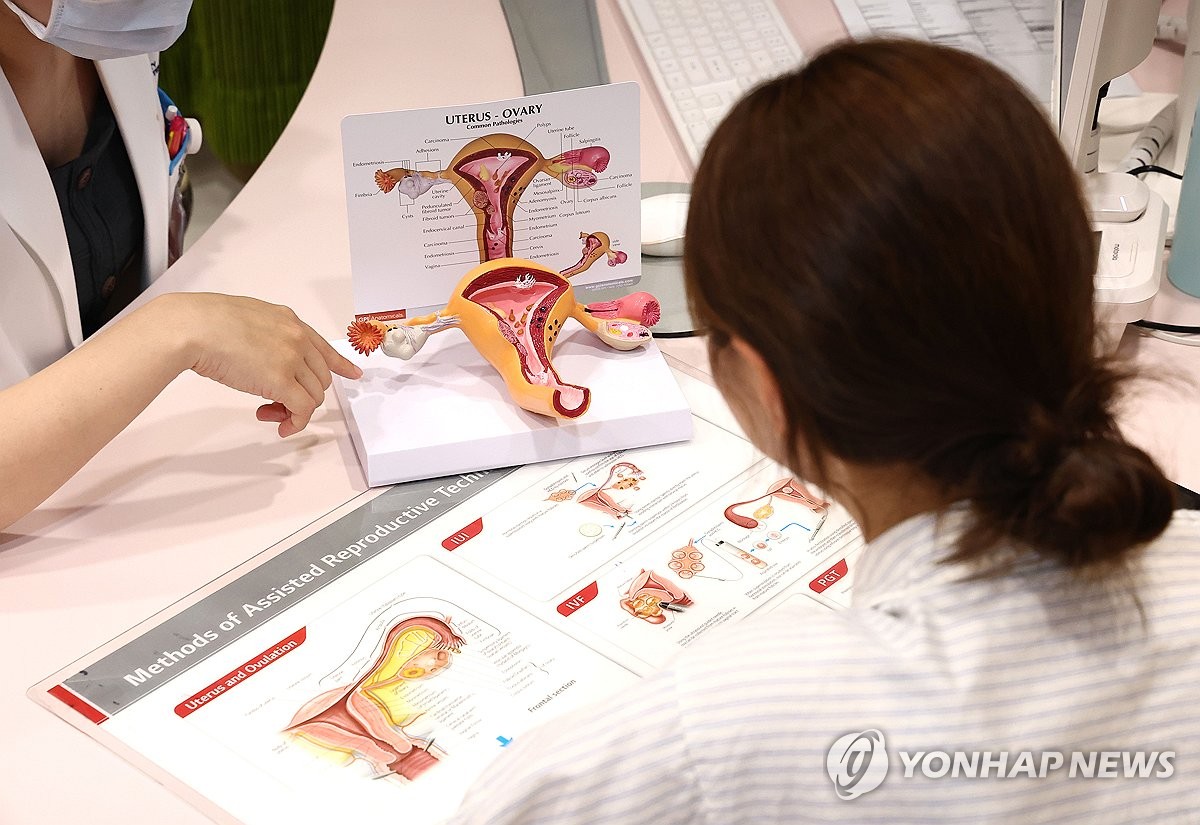 저출생 국가비상사태 선포…육아휴직 늘리고, 출산가구 주택공급