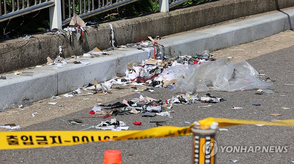 산·바다에서도 발견…인천 전역 대남 오물 풍선 신고 잇따라(종합)