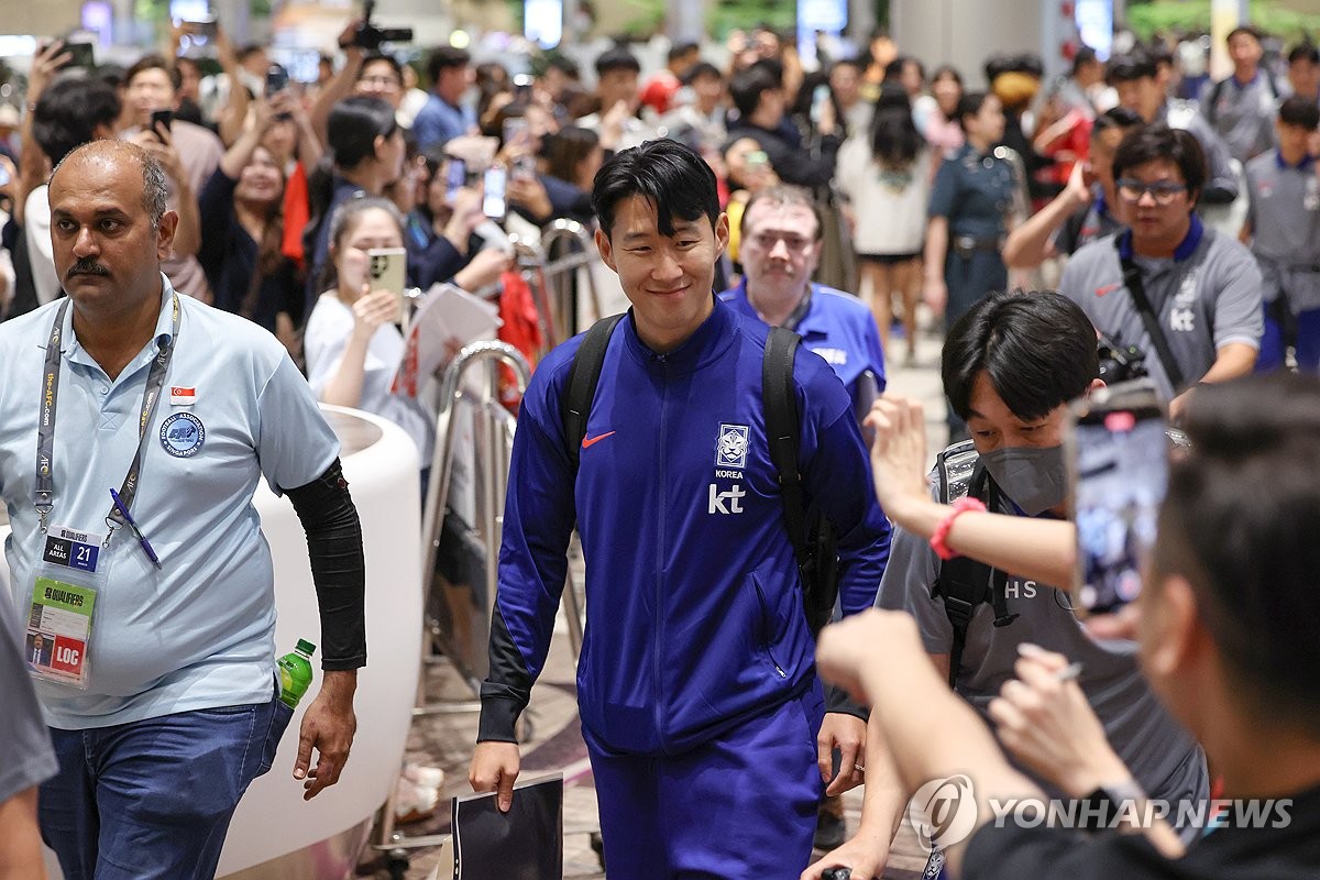 '스토크의 왕' 배준호, 치열한 축구대표팀 2선 경쟁 '도전장'