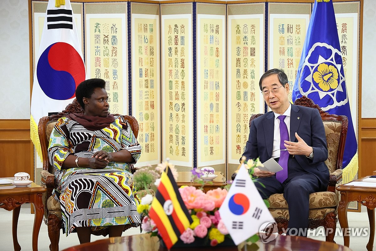 한총리, 리비아·우간다에 대북정책 지지 당부…경협 확대 논의