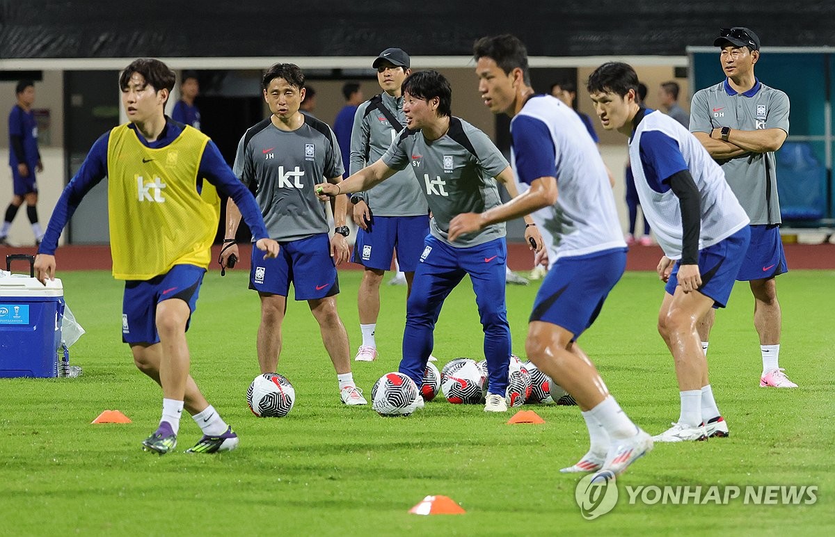 '김도훈호' 한국 축구, 싱가포르 상대로 '아시아 3위권' 굳힐까