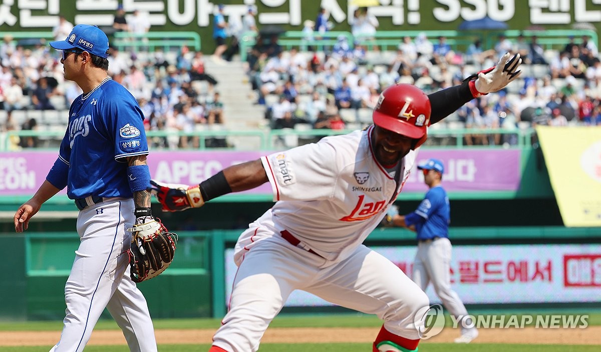 선두 KIA, 2위 LG 대파하고 4연승…두산은 NC 꺾고 2위 약진(종합)