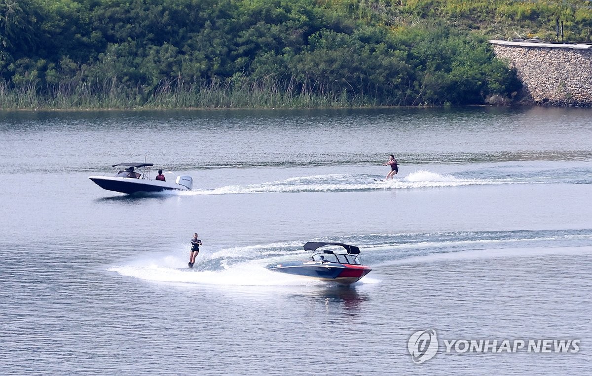 강원 낮 최고 33도 무더위…건강관리 유의