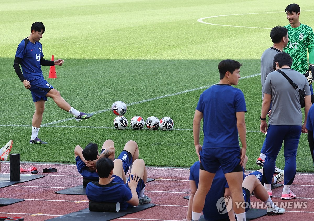 중국전 이틀 앞둔 김도훈호, 웃음꽃 가득 훈련…골폭죽 쏜다