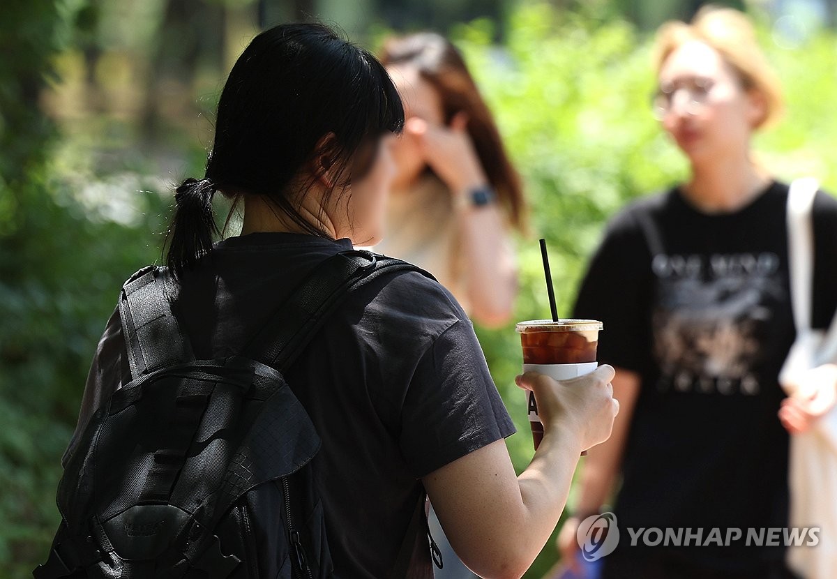 "어제보다 훨씬 덥다"…폭염주의보 실감한 대구 시민들(종합)