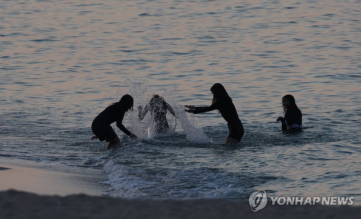 오늘도 낮최고 26~34도 불볕더위…강릉엔 이틀째 열대야 나타나