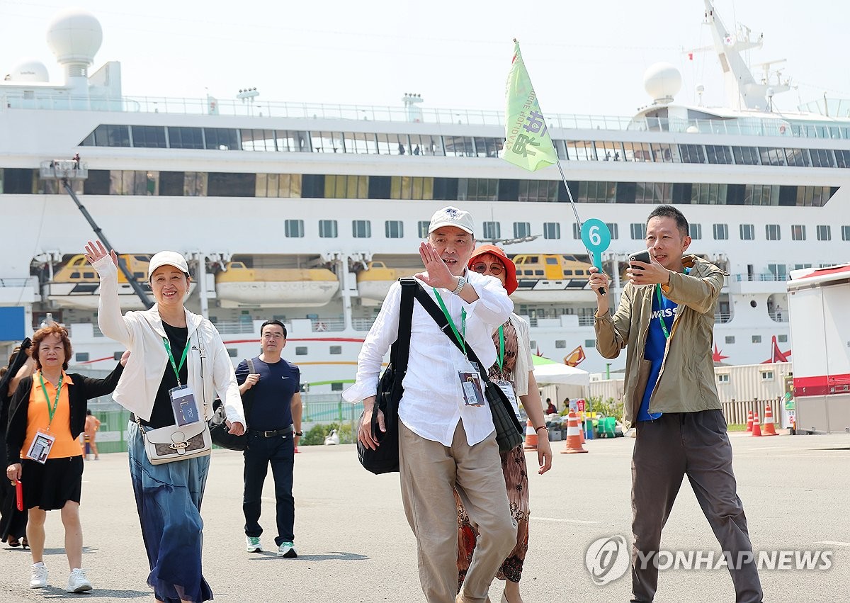 한일 크루즈산업 활성화 기대…일본 방문단 부산항 시찰