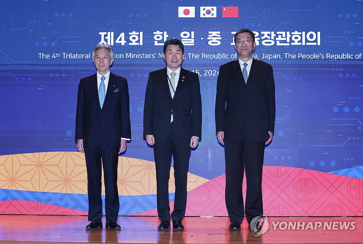 한일중 교육장관 4년 5개월 만에 한자리…교육혁신 공동선언문(종합)