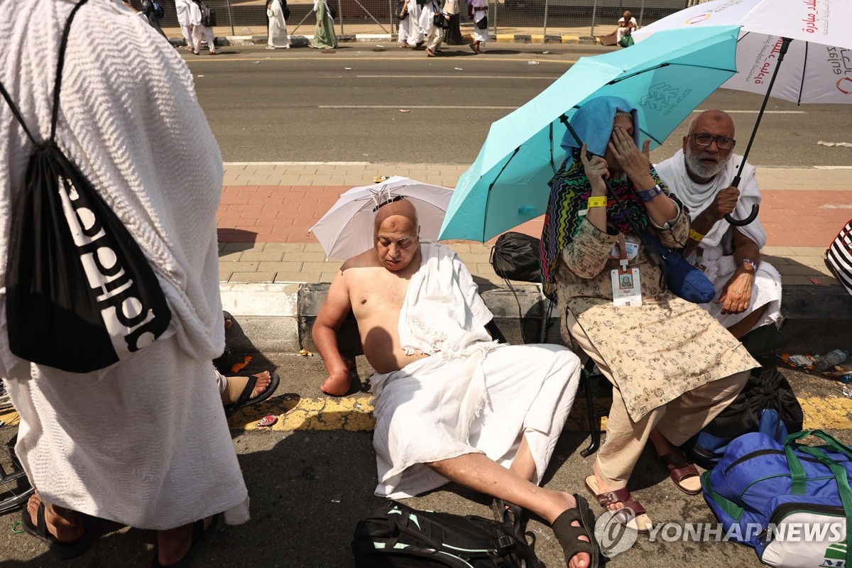 성지순례 참사·축제 파행…폭염 무방비 노출된 지구촌 행사들