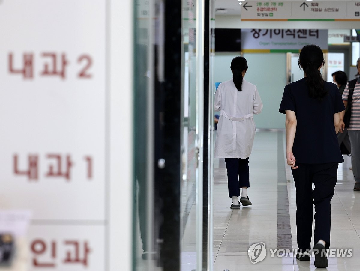 전남대병원·조선대병원 교수 50명 외래진료 중단