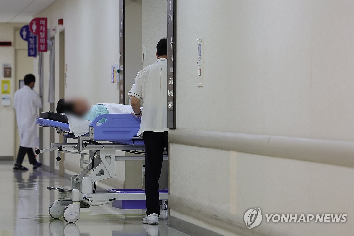 환자단체 "소모적 논쟁 중단하고, 2026년 의대 정원 논의해야"