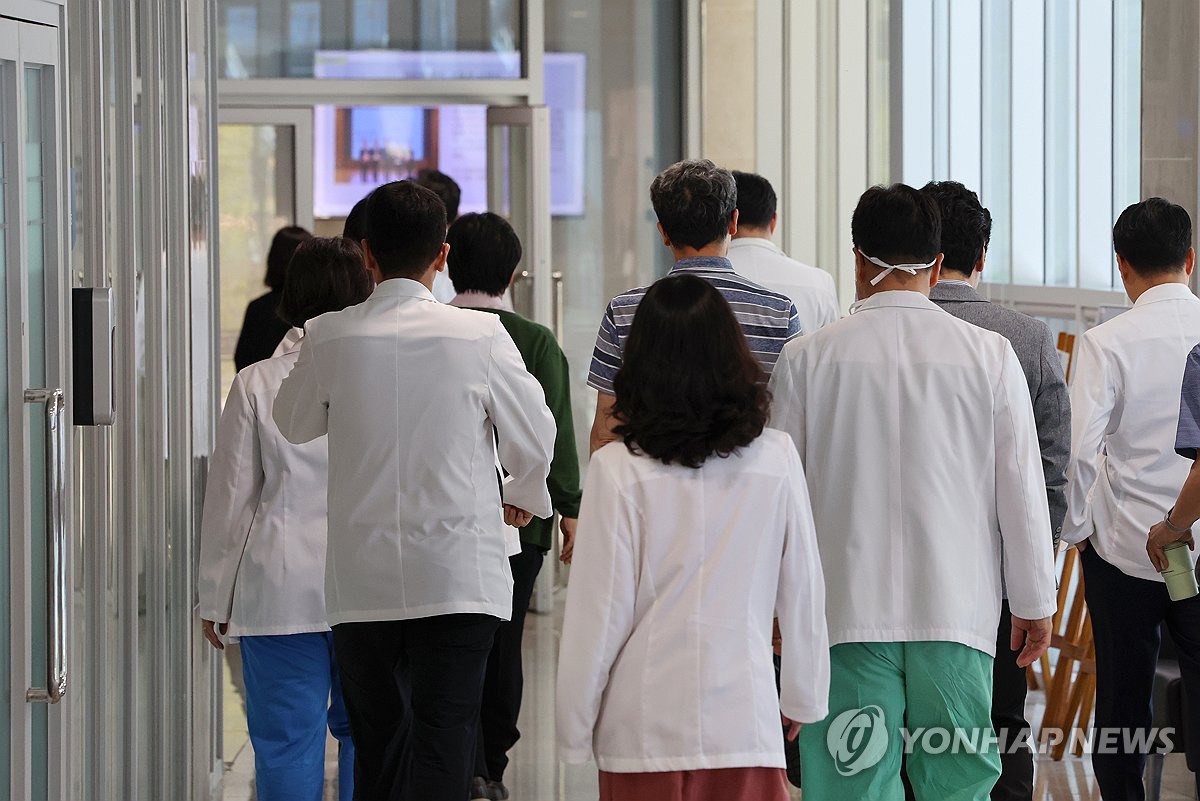 범의료계특위 출범, 서울대병원 휴진중단 투표…의정대화 '기로'