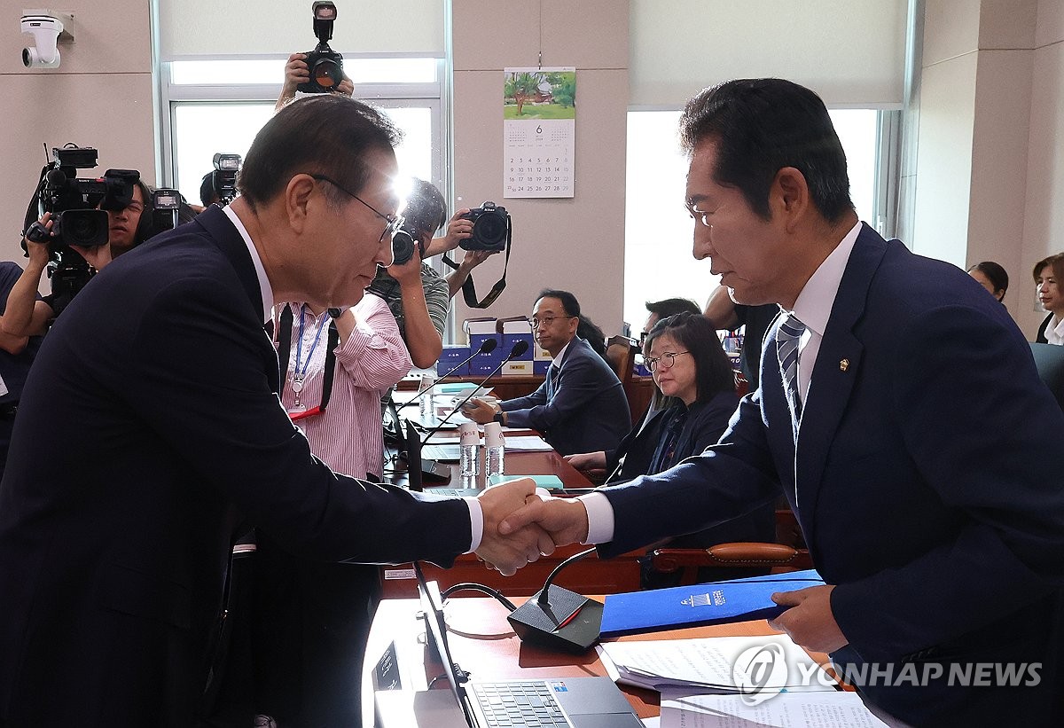 법무장관, 채상병 특검법 심사에 "출석요구 받은 바 없다" 퇴장