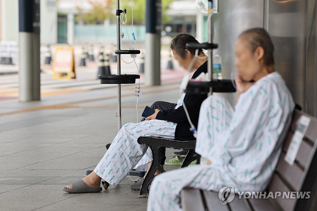 보건의료노조 "의사 진료 거부로 수련병원 74.5% 비상경영체제"