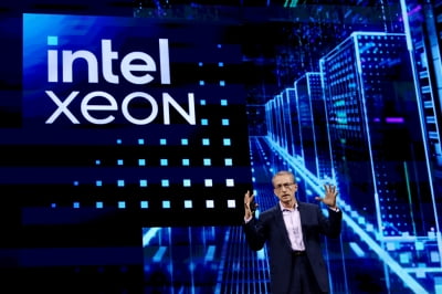 인텔도 엔비디아와 AMD에 도전하는 AI 칩 발표