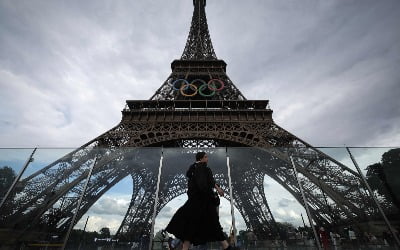"엉망진창, 올림픽 취소하라"…파리 시민들 '보이콧' 이유가