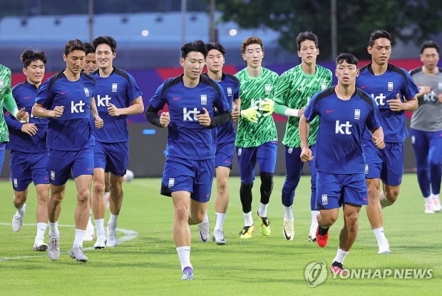 '홍현석 합류' 김도훈호, 싱가포르전 이틀 앞두고 완전체 훈련 - 한국경제