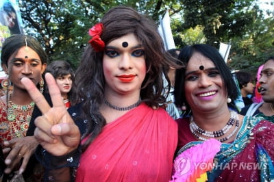 방글라, 이슬람 항의로 교과서 내 '트랜스젠더 이야기' 삭제