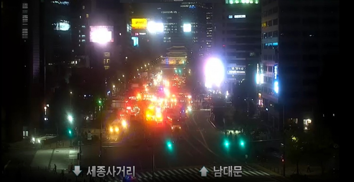 현재 경찰이 대형 교통사고가 난 시청역 부근 도로 양방향을 전면통제하고 있다. /사진=서울시 서울교통정보포털(TOPIS)
