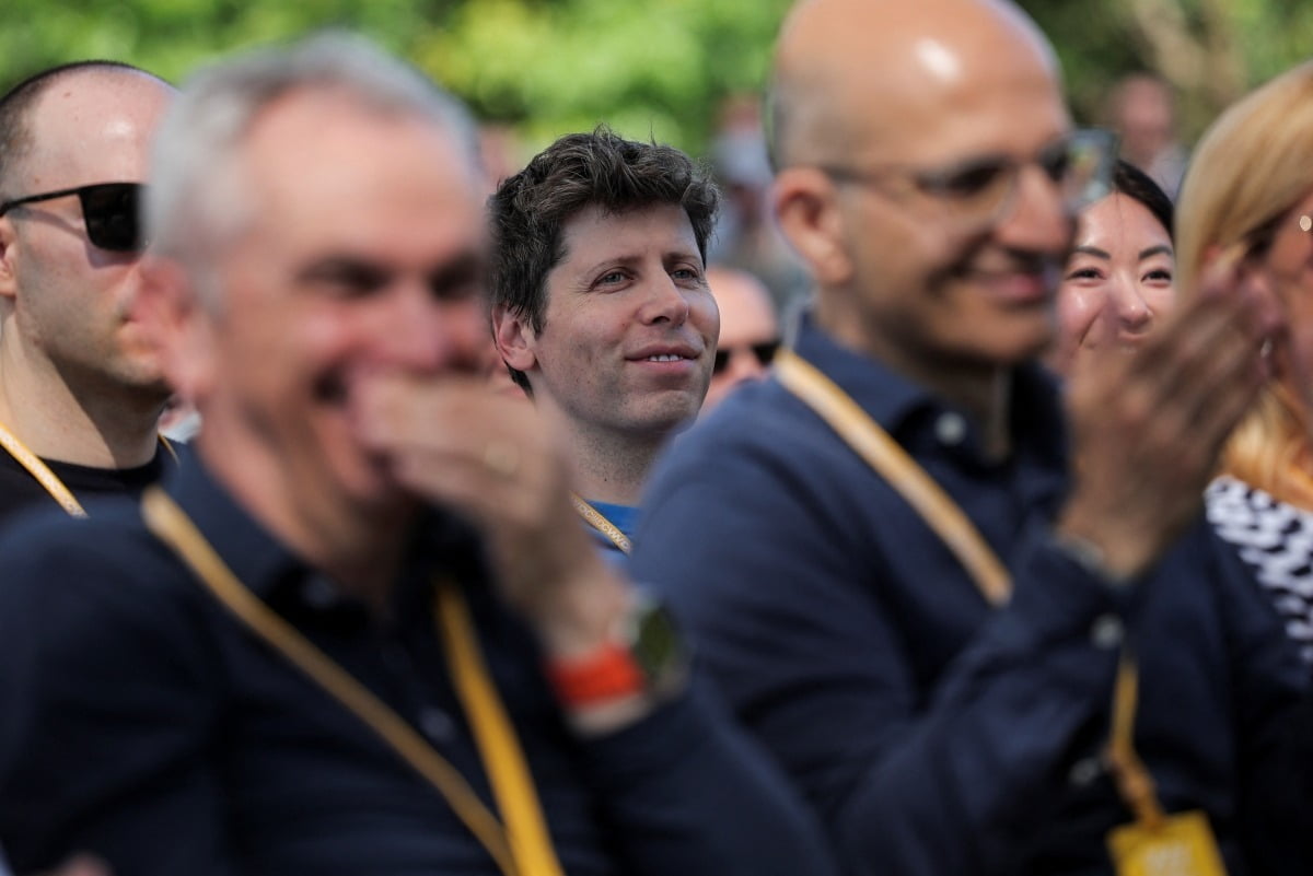 샘 올트먼 오픈AI CEO가 지난달 10일 미국 캘리포니아주 쿠퍼티노 애플 본사에서 열린 세계개발자연례회의에 참석해 있다./ 사진=REUTERS 