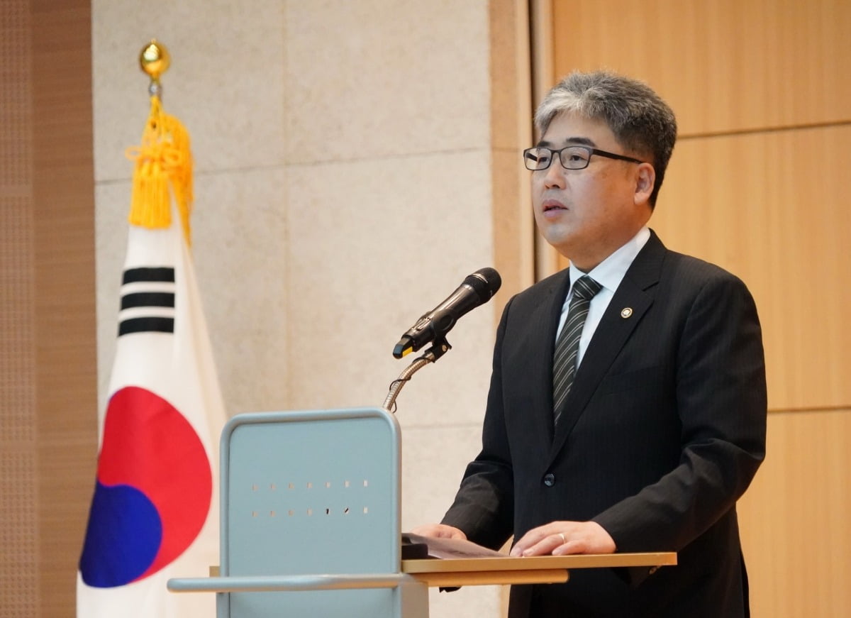 8일 정부대전청사 대강당에서 임상섭 신임 산림청장이 취임사를 하고 있다. 산림청 제공