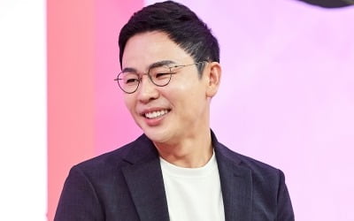 '논문 표절 논란' 설민석, 3년 만에 대중 강연 "공포스러웠다"