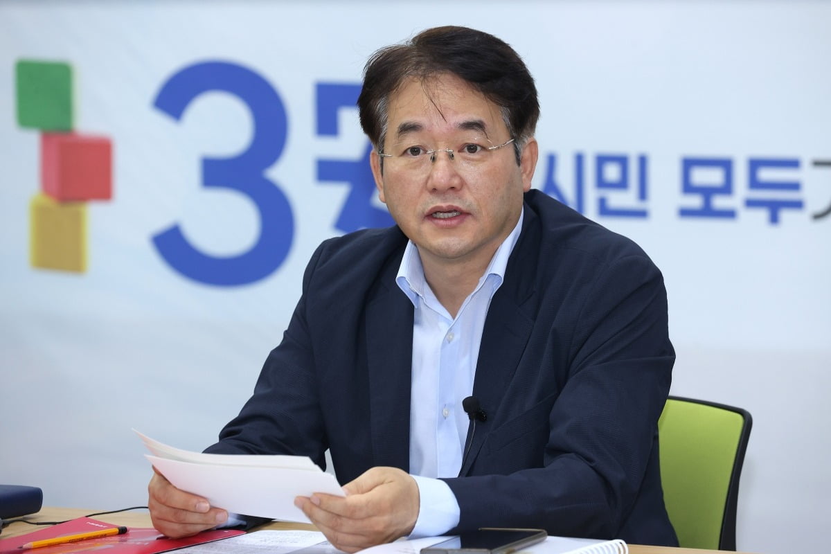 이동환 고양특례시장이 24일 간부회의에서  “우수한 공연 인프라를 활용해 다양한 글로벌 대형행사 유치를 추진하겠다”라고 밝혔다.고양특례시 제공