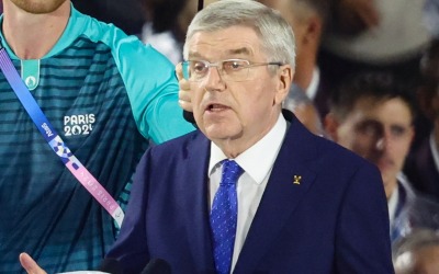 바흐 IOC 위원장 “윤 대통령에 개회식 사고 사과하겠다”