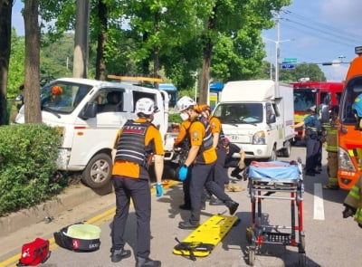 "브레이크·액셀 착각했다"…70대 운전자 몰던 차에 2명 사망