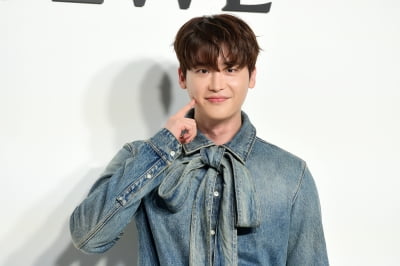 [포토] 이종석, '수줍게 볼콕'