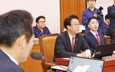 野 탄핵 청문회 강행…與 "헌법 절차 무시"