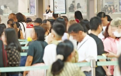 [포토] “여름휴가는 해외로”…북적이는 인천공항