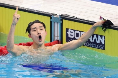 수영 일부 경기 출전 포기…'1호 금메달' 후보 김우민 전략은 [2024 파리올림픽]