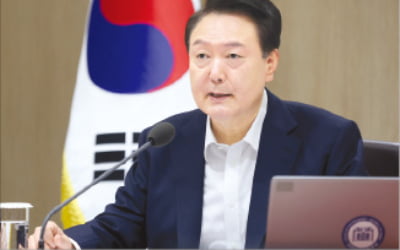 윤 대통령 "제3, 제4 체코 수주 위해 원전산업지원 특별법 만들자"