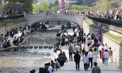 “중국인 보기 힘들어진다”...2100년 고령자 인구 어린이 웃돌아