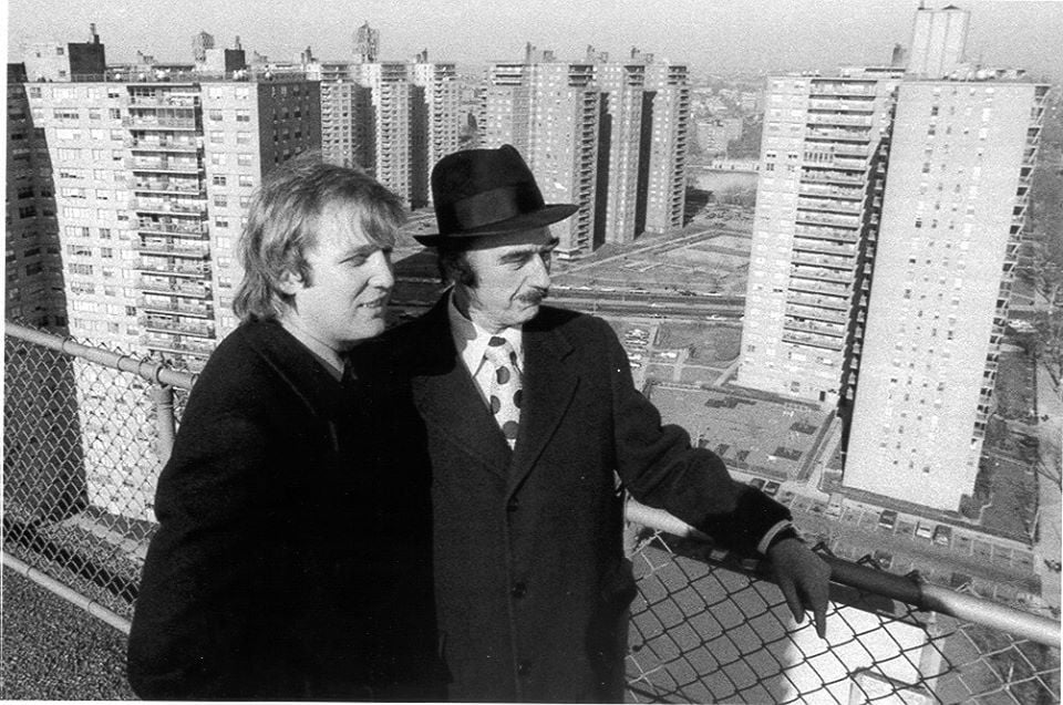 1975년 뉴욕 트럼프 호텔에서 함께 한 트럼프 부자./트럼프 페이스북