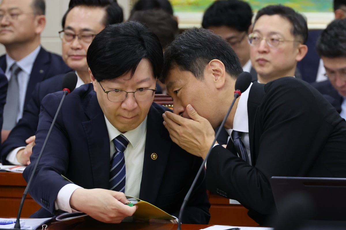 김소영 금융위 부위원장과 이복현 금감원장(오른쪽). (사진=연합뉴스)