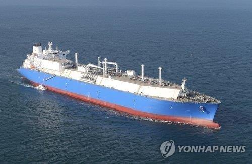 한화오션, LNG선·VLCC 총 8척 2조1천577억원 계약…수주 잭폿