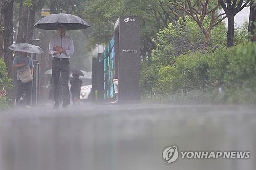 충북 흐리고 가끔 비…낮 최고 27∼30도