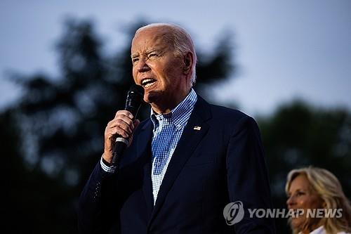 바이든, 영국 신임 총리와 통화…"우크라 지속 지지 재확인"