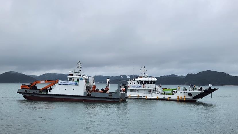 충남·경기도, 가로림만서 해양쓰레기 함께 수거