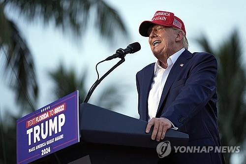 트럼프 "명예회복 기회주겠다"…바이든에 토론·골프 대결 제안